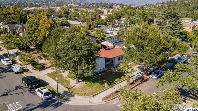 1707 Arlington Avenue Glendale, CA 91208 - Photo 38 of 39 a view of a house with a yard and street