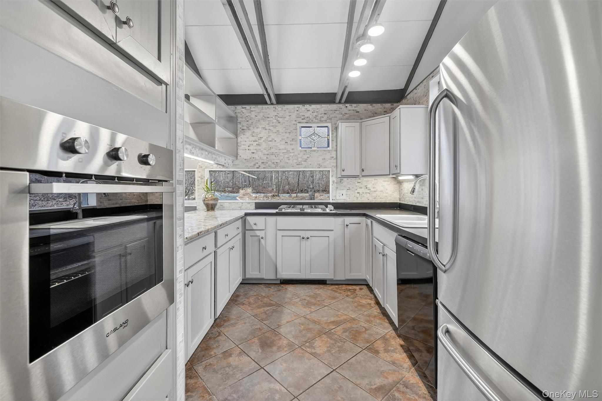 98 South Mount Airy Road Croton-on-Hudson, NY 10520 - Photo 15 of 46