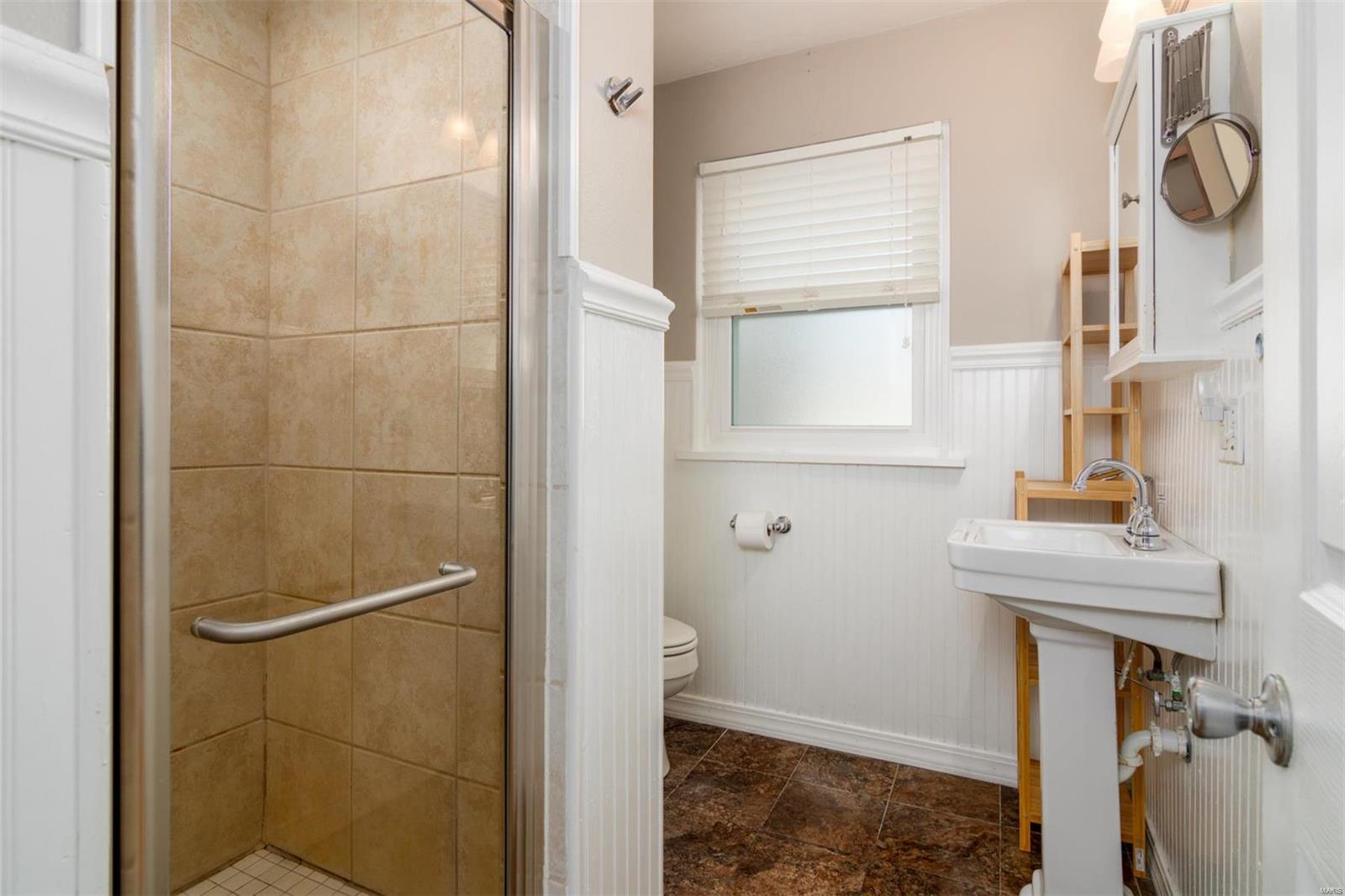 537 St Clair Road Fairview Heights, IL 62208 - Photo 9 of 43