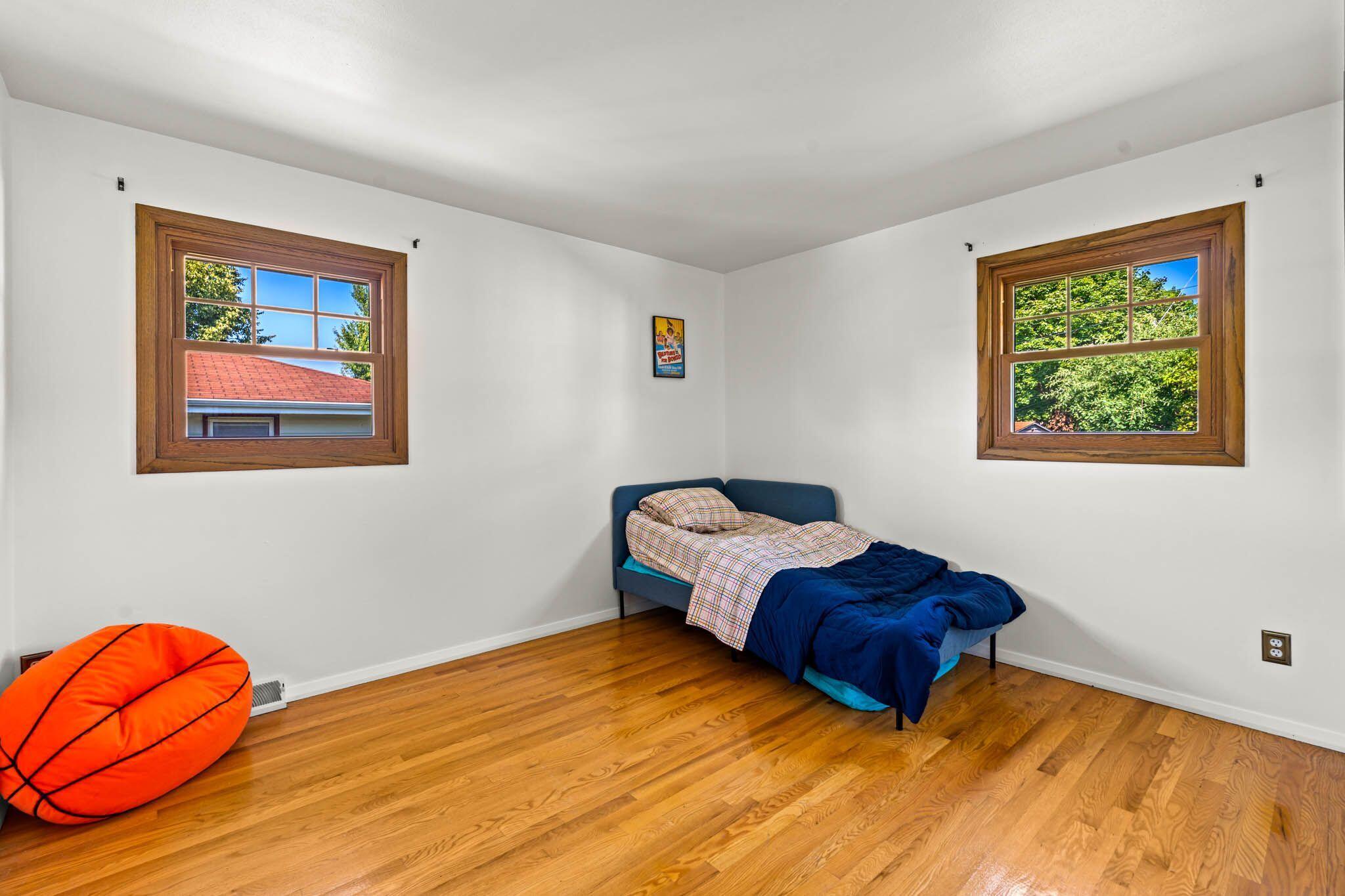 5554 South 25th Street Milwaukee, WI 53221 - Photo 14 of 19 Bedroom 3