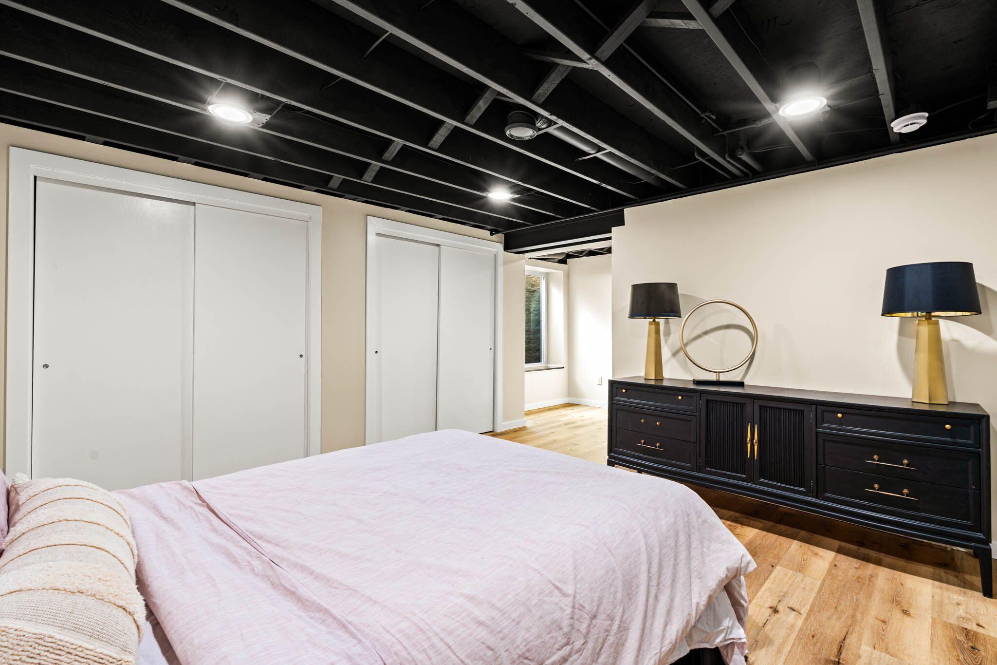 5554 South 25th Street Milwaukee, WI 53221 - Photo 15 of 19 Primary Bedroom