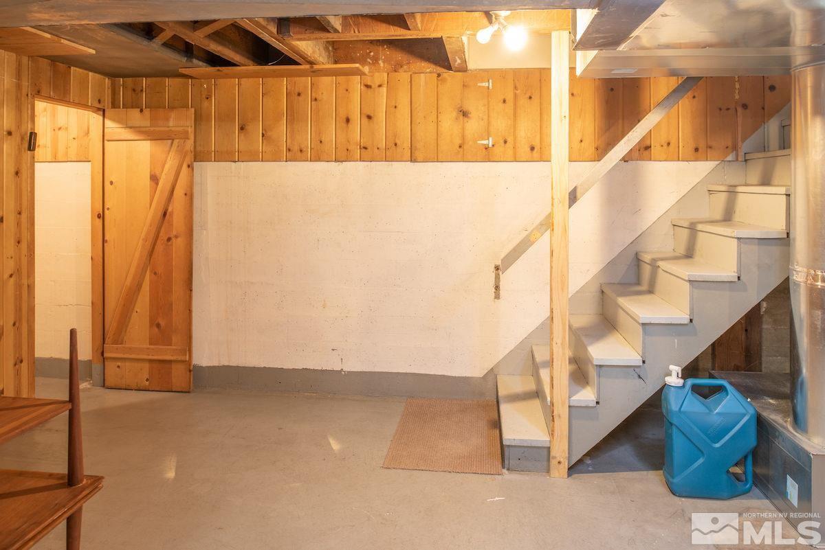 895 Lander Street Reno, NV 89509 - Photo 20 of 38 a view of entryway