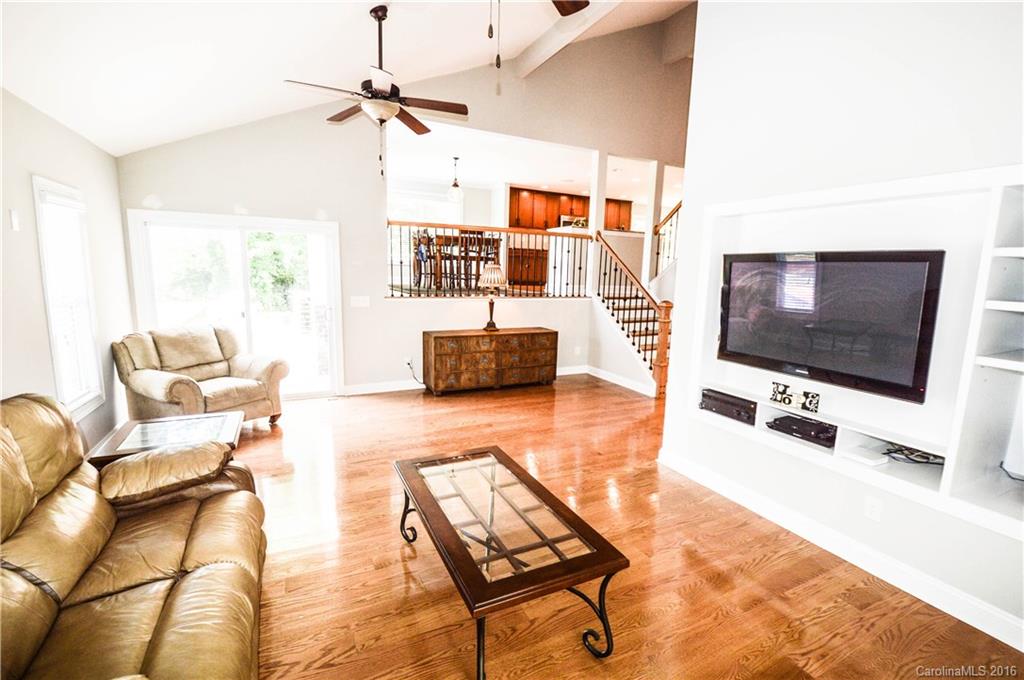 8008 Rising Meadow Road Charlotte, NC 28277 - Photo 3 of 19