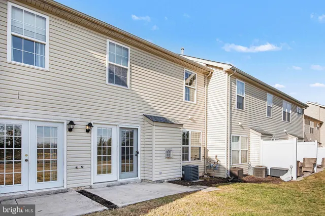 $290,000 | 156 Sparrow Road, Hummelstown, PA 17036