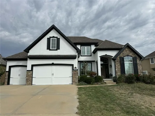 $700,000 | 6104 103rd, Kansas City, MO 64154