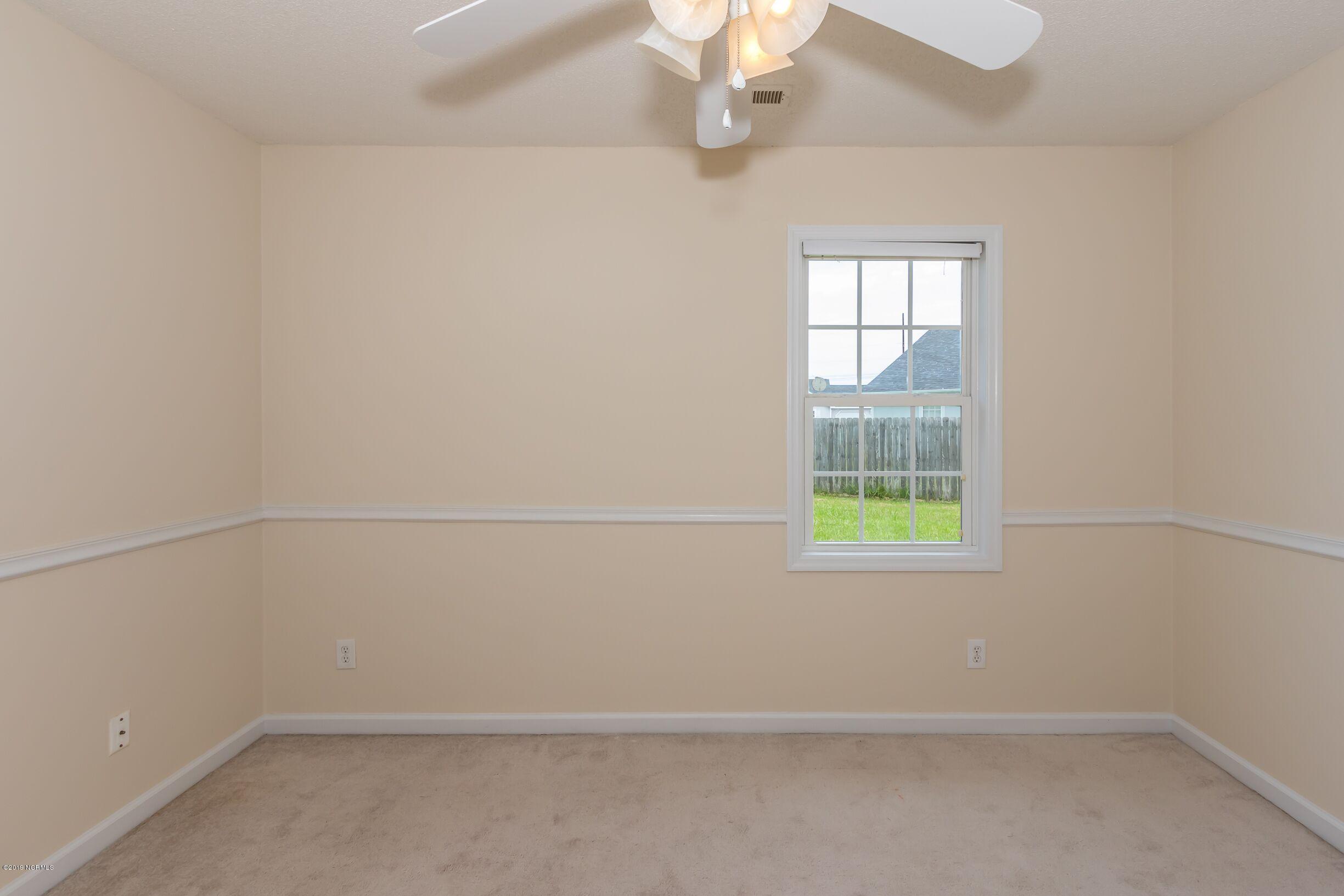 508 Sumrell Way Hubert, NC 28539 - Photo 32 of 48 9