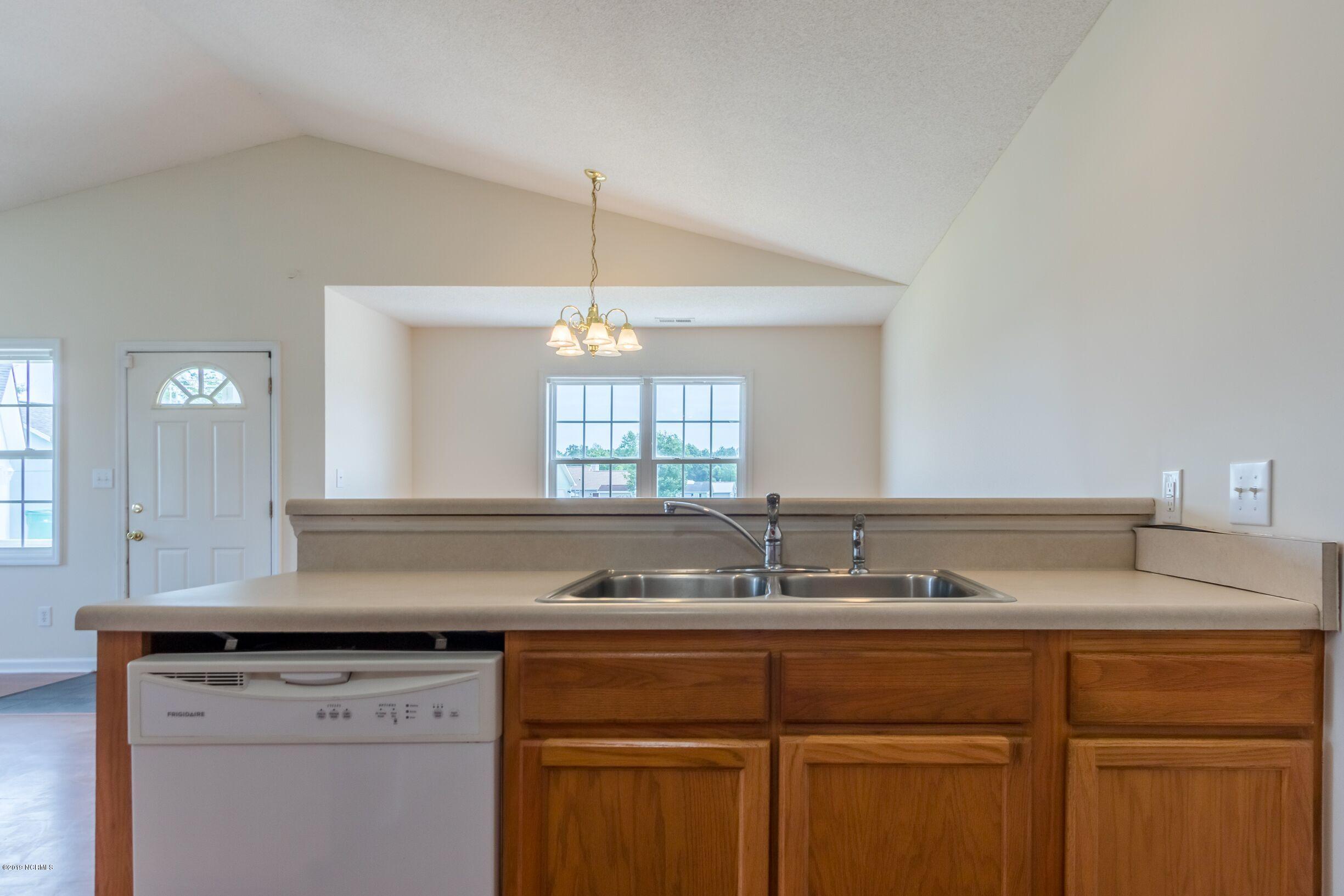 508 Sumrell Way Hubert, NC 28539 - Photo 8 of 48 42