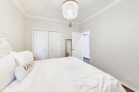 $875,000 | 628 West Wrightwood Avenue, Unit 3W, Chicago, IL 60614
