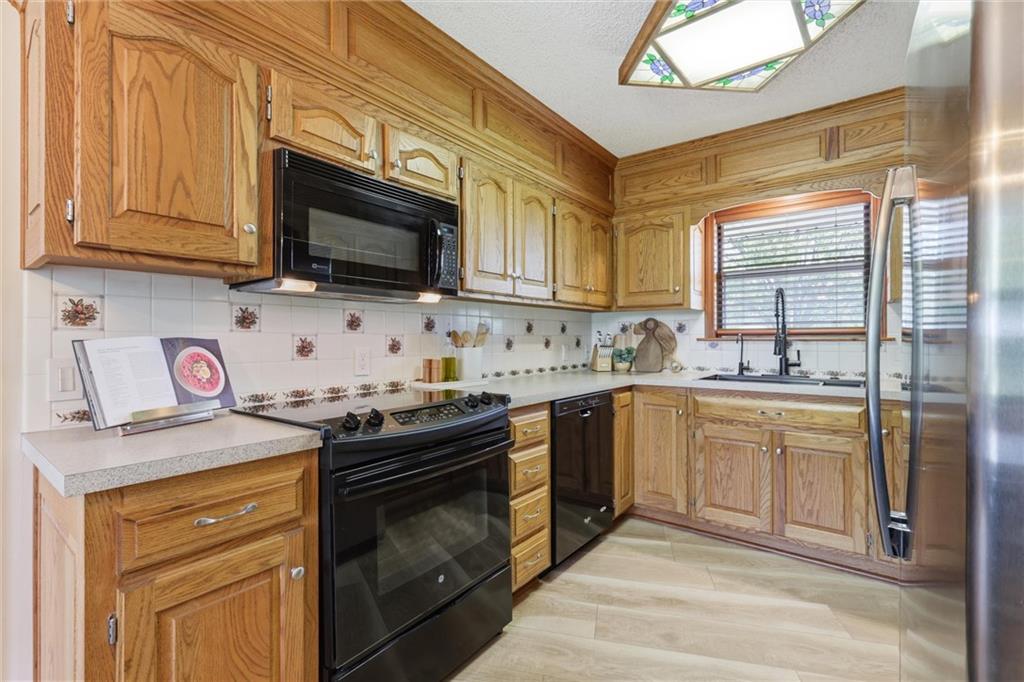 24324 Old Kc Road Paola, KS 66071 - Photo 14 of 45