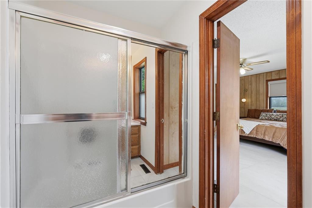 24324 Old Kc Road Paola, KS 66071 - Photo 23 of 45