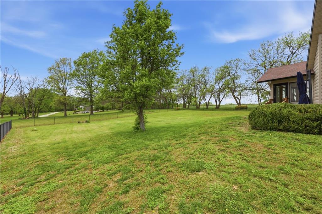 24324 Old Kc Road Paola, KS 66071 - Photo 36 of 45