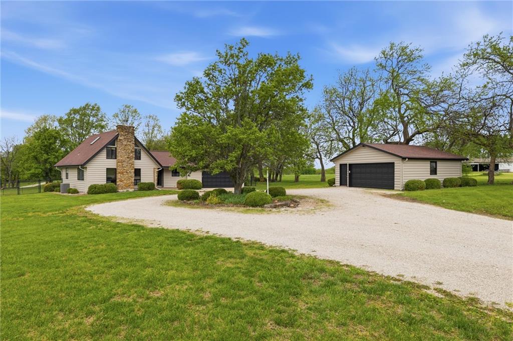 24324 Old Kc Road Paola, KS 66071 - Photo 37 of 45