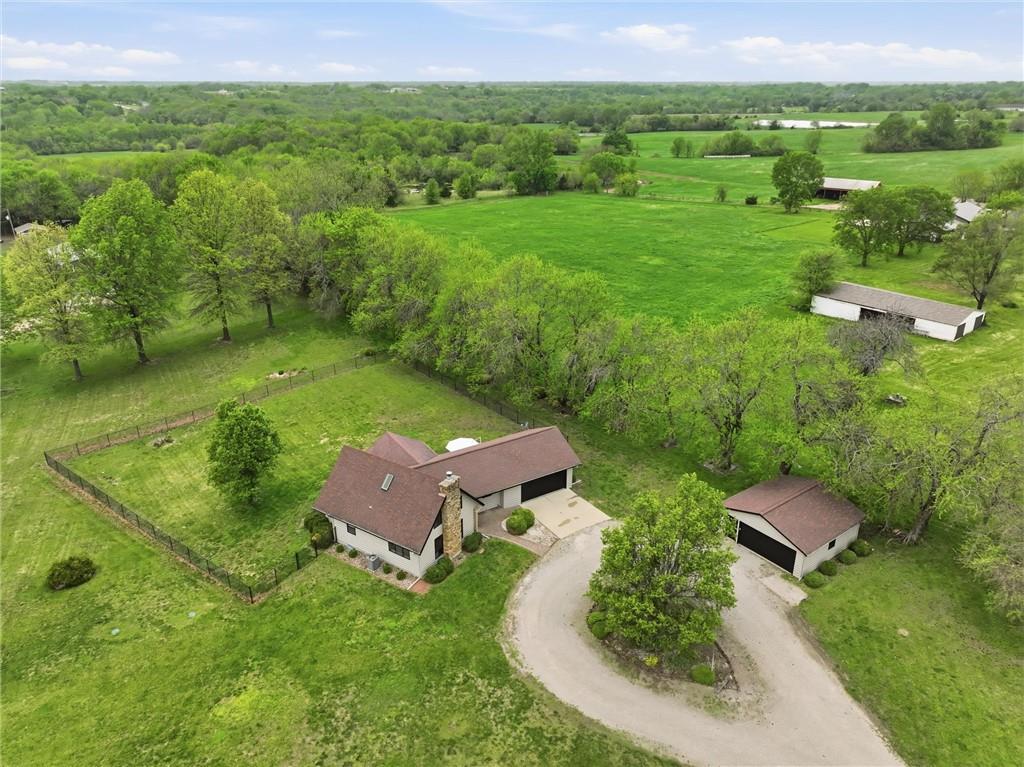 24324 Old Kc Road Paola, KS 66071 - Photo 39 of 45