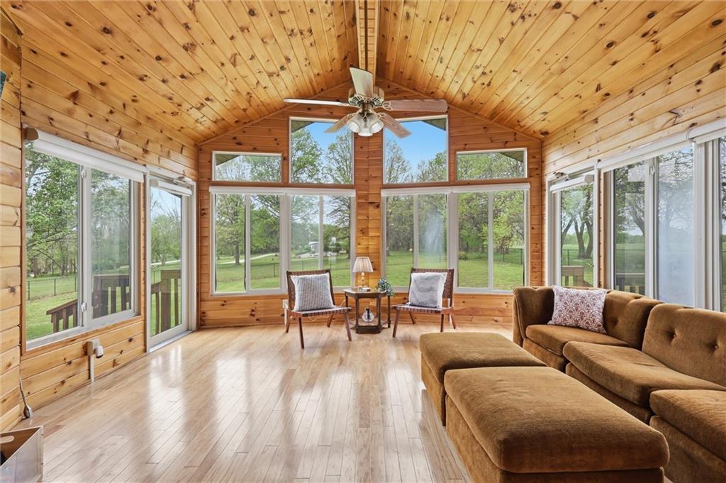 24324 Old Kc Road Paola, KS 66071 - Photo 4 of 45