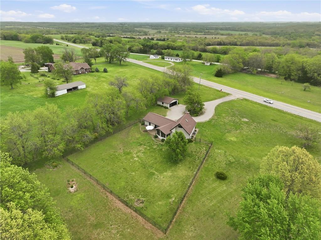 24324 Old Kc Road Paola, KS 66071 - Photo 41 of 45