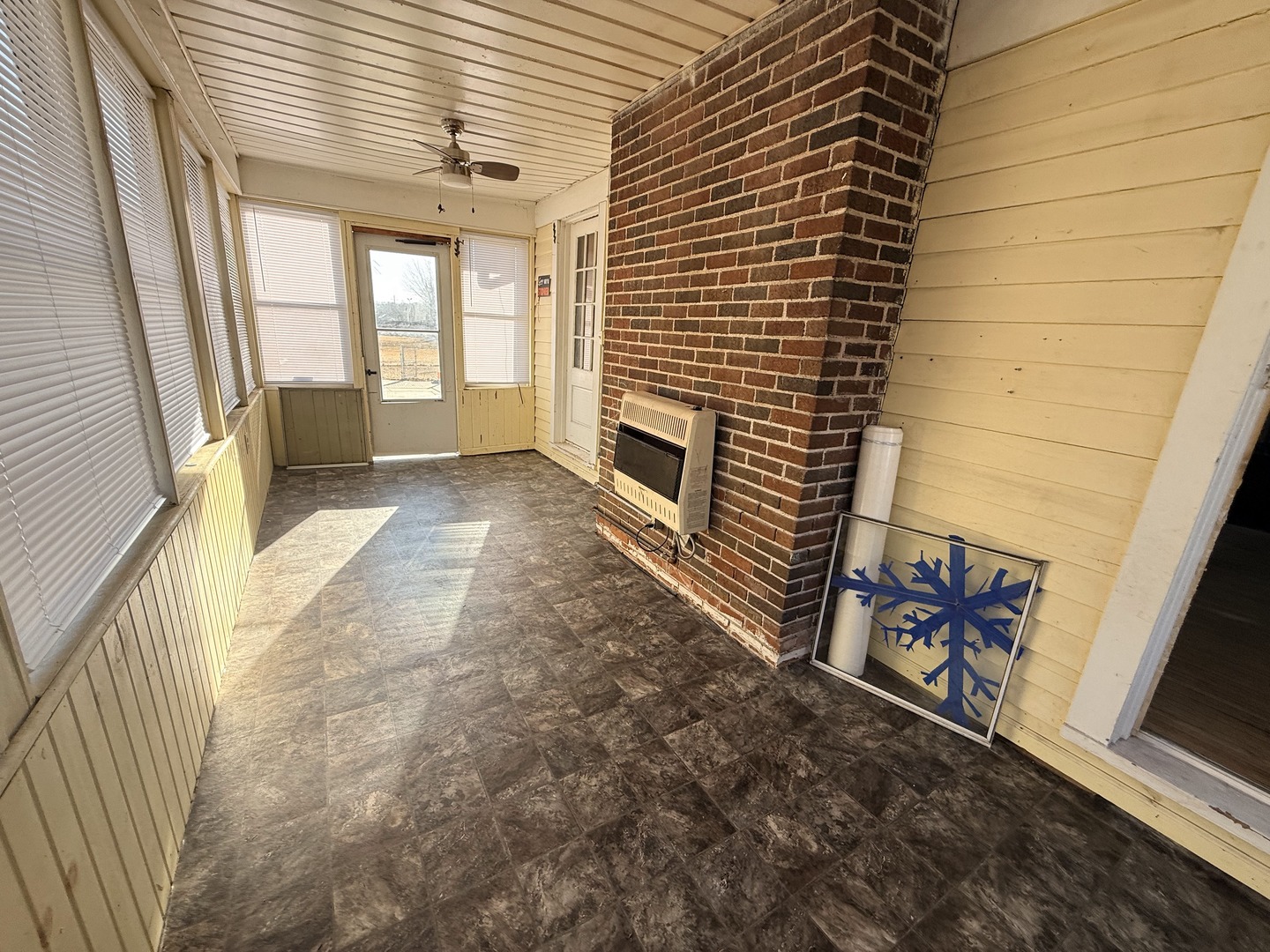 617 West Lincoln Way Morrison, IL 61270 - Photo 11 of 21 a view of an empty room with windows