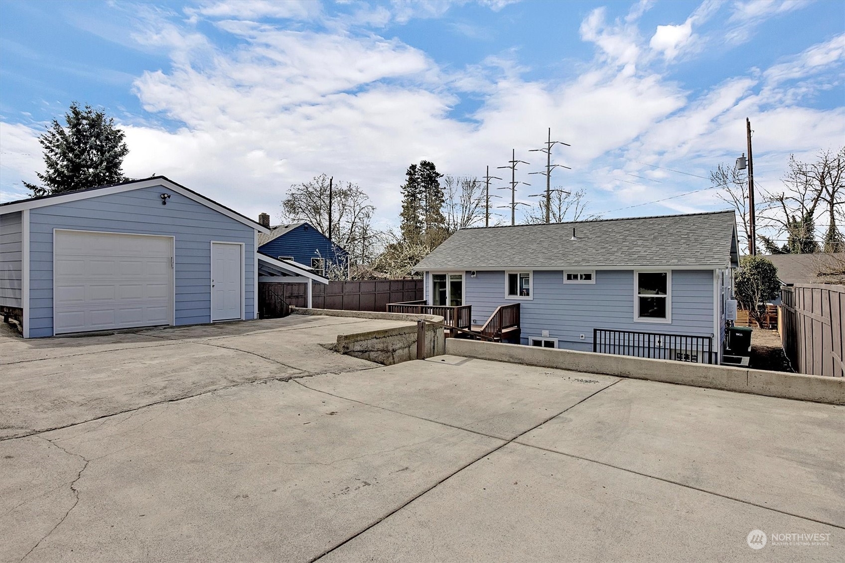 12058 Renton Avenue South Seattle, WA 98178 - Photo 30 of 32 Gallery Image 30