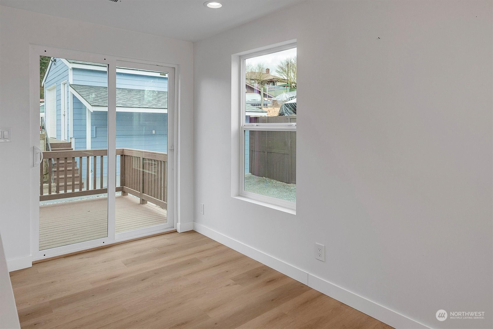 12058 Renton Avenue South Seattle, WA 98178 - Photo 8 of 32 Gallery Image 8