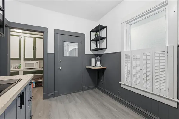 $320,000 | 4231 Wyoming Street, Kansas City, MO 64111