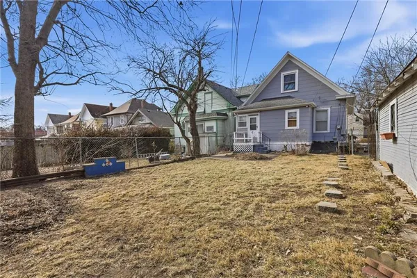 $320,000 | 4231 Wyoming Street, Kansas City, MO 64111