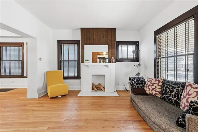 $331,500 | 4231 Wyoming Street, Kansas City, MO 64111