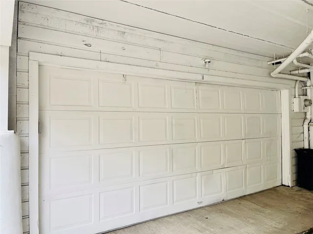a view of a garage