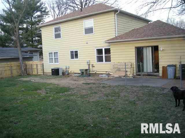 5504 Oakbrook Road Davenport, IA 52806 - Photo 3 of 20 Gallery Image 3