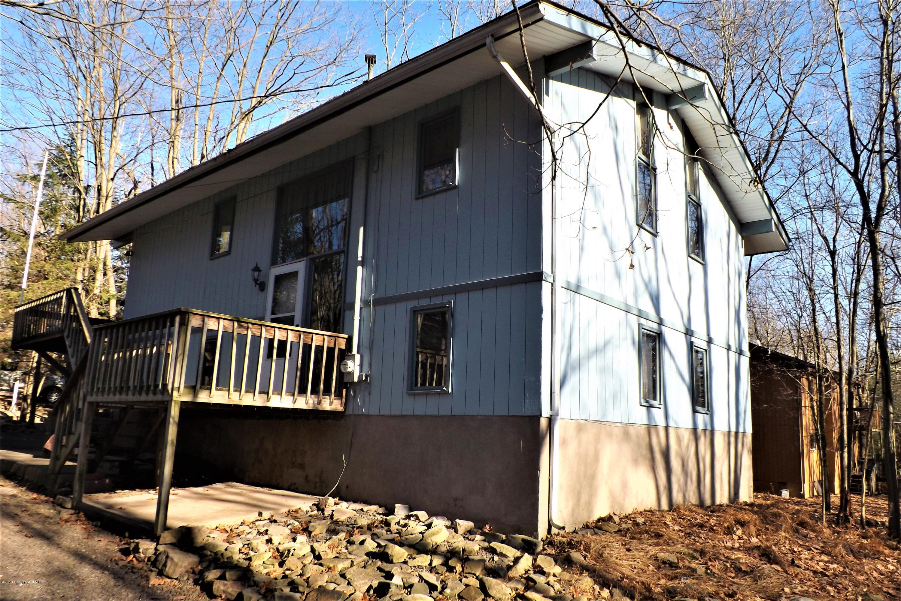 122 Maple Road Blakeslee, PA 18610 - Photo 2 of 37 a front view of a house