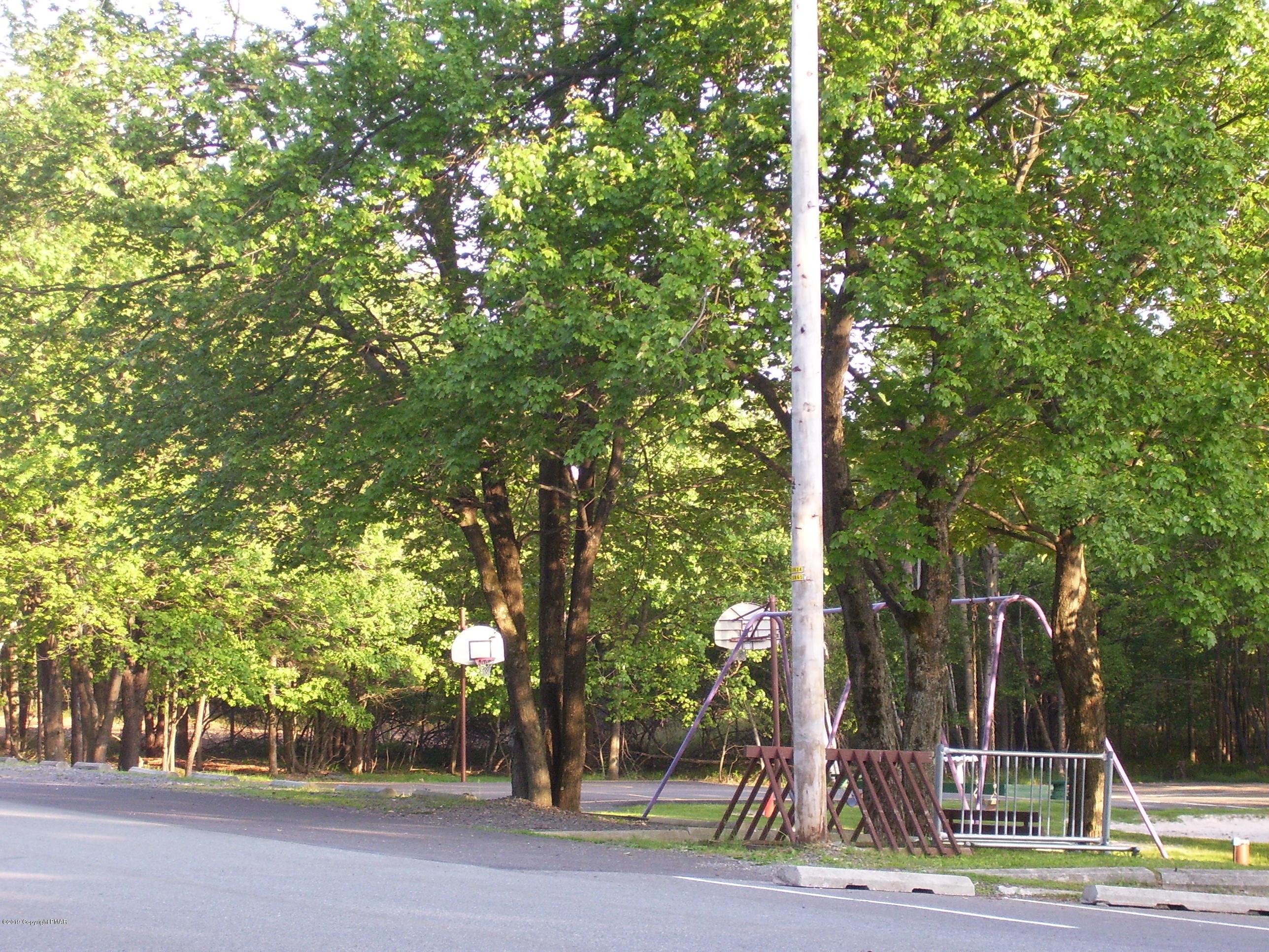 122 Maple Road Blakeslee, PA 18610 - Photo 32 of 37 a view of a tree with large trees