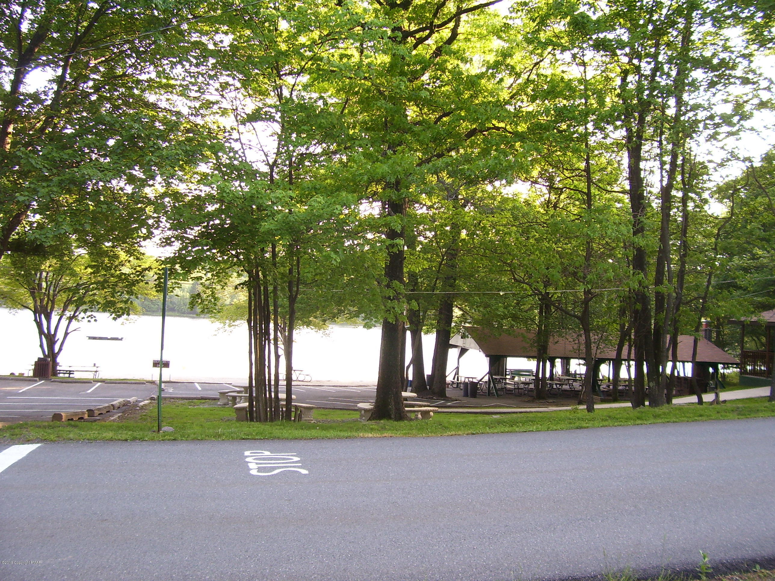 122 Maple Road Blakeslee, PA 18610 - Photo 34 of 37 a view of a park
