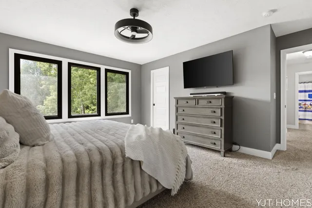 $599,999 | 8214 48th Street Southeast, Grand Rapids, MI 49512