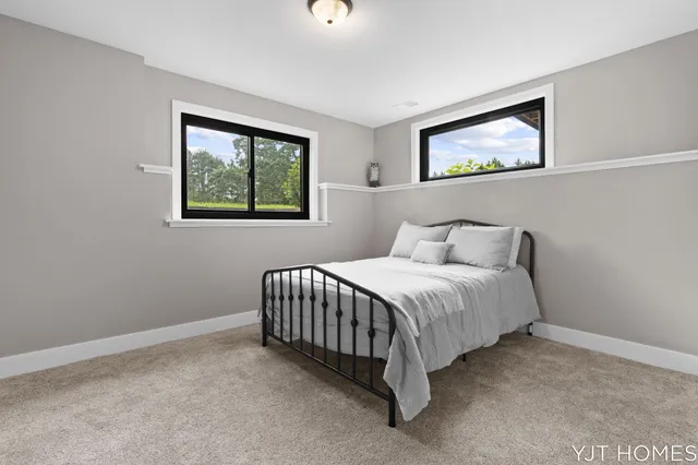 $599,999 | 8214 48th Street Southeast, Grand Rapids, MI 49512