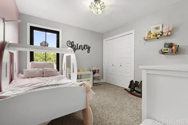 $599,999 | 8214 48th Street Southeast, Grand Rapids, MI 49512