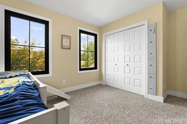 $599,999 | 8214 48th Street Southeast, Grand Rapids, MI 49512