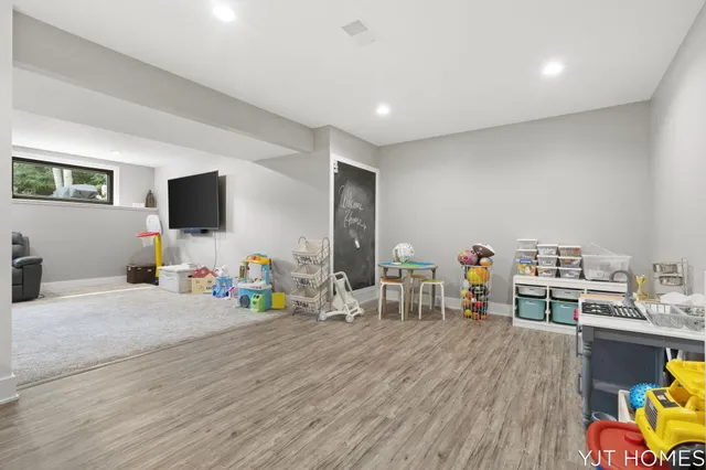 $599,999 | 8214 48th Street Southeast, Grand Rapids, MI 49512