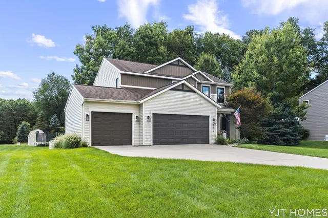 $599,999 | 8214 48th Street Southeast, Grand Rapids, MI 49512