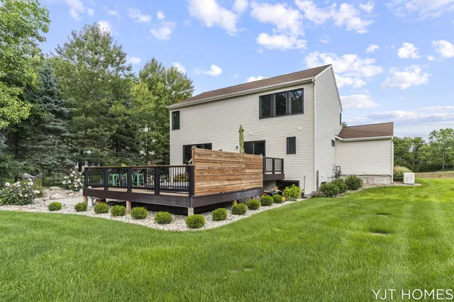 $599,999 | 8214 48th Street Southeast, Grand Rapids, MI 49512