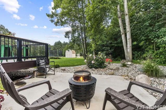 $599,999 | 8214 48th Street Southeast, Grand Rapids, MI 49512