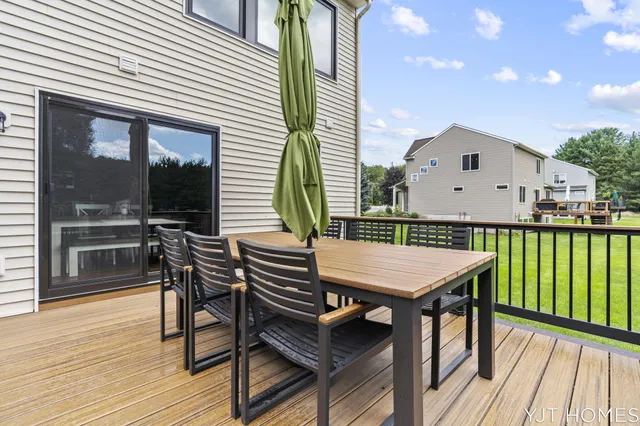 $599,999 | 8214 48th Street Southeast, Grand Rapids, MI 49512