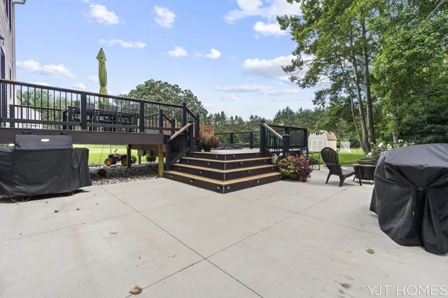 $599,999 | 8214 48th Street Southeast, Grand Rapids, MI 49512