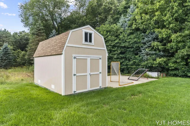 $599,999 | 8214 48th Street Southeast, Grand Rapids, MI 49512