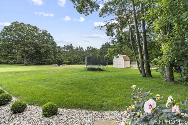 $599,999 | 8214 48th Street Southeast, Grand Rapids, MI 49512