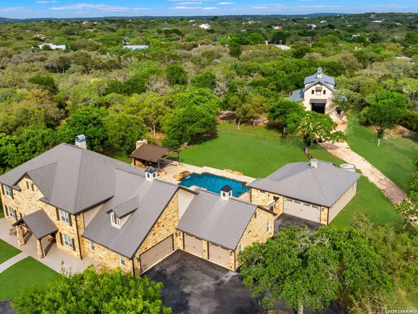 $1,999,990 | 103 South Cibolo Hollow, Fair Oaks Ranch, TX 78015