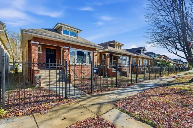 $159,900 | 8111 South Manistee Avenue, Chicago, IL 60617