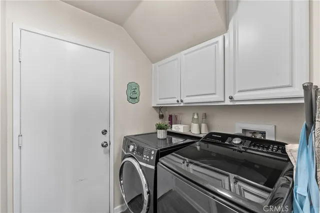 $1,255,000 | 22435 Cardiff Drive, Saugus, CA 91350