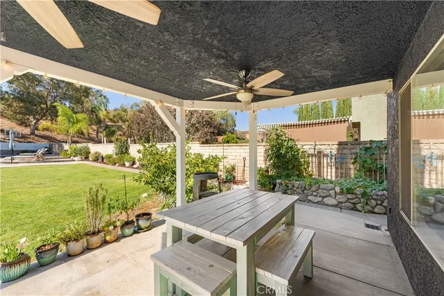 $1,255,000 | 22435 Cardiff Drive, Saugus, CA 91350