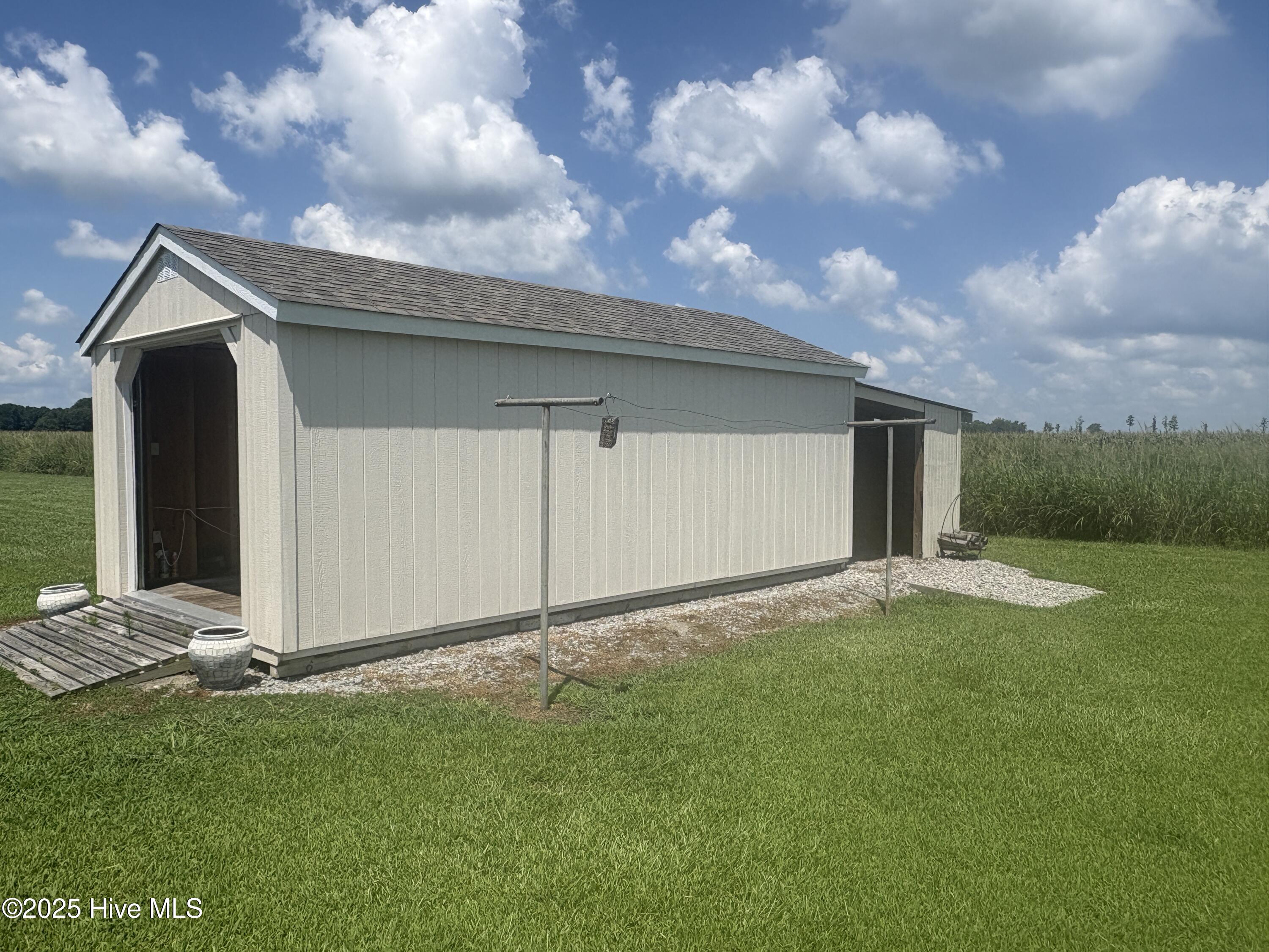 649 Turnpike Road Belvidere, NC 27919 - Photo 3 of 28 Garage