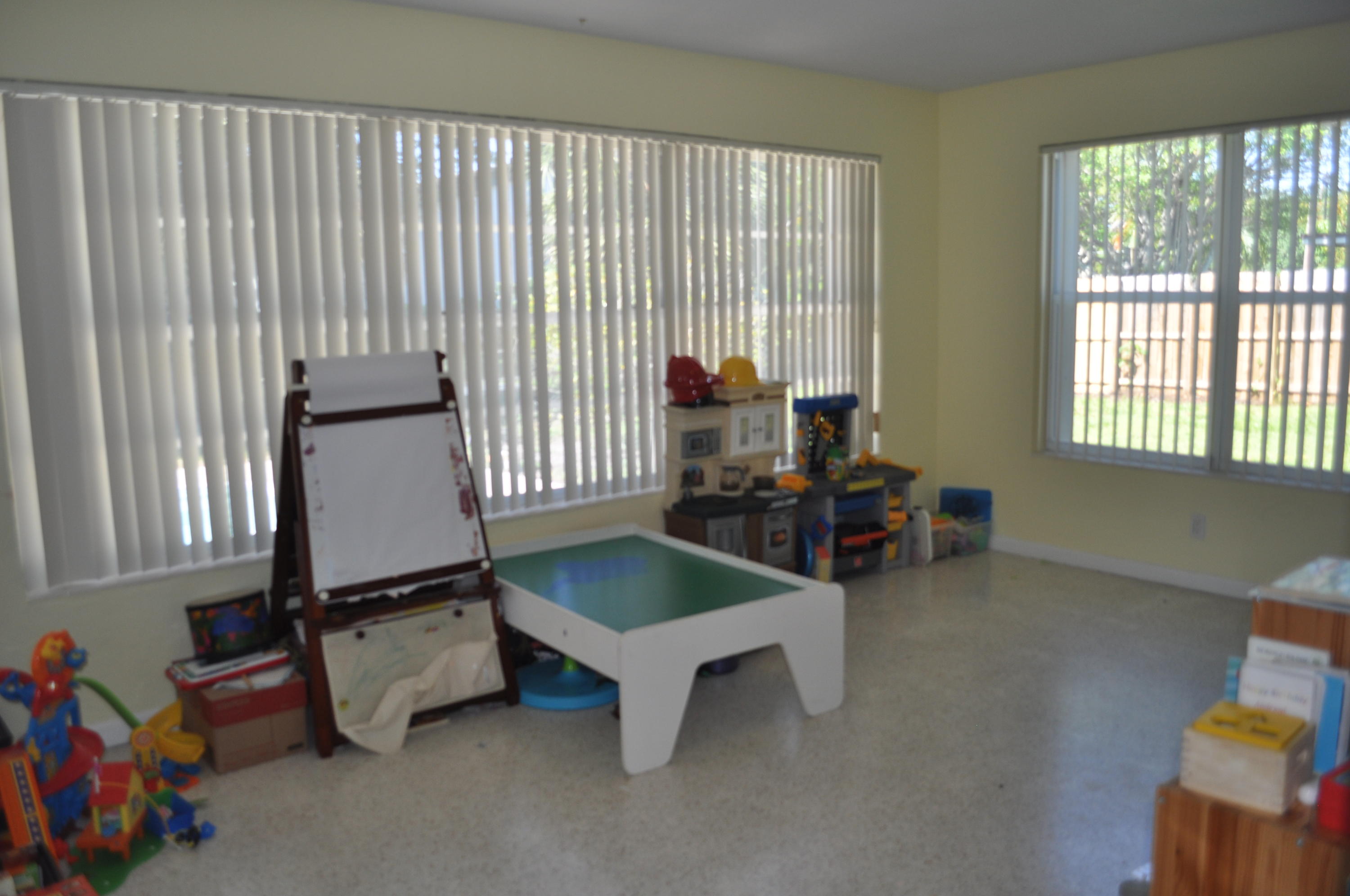 14 Ridgewood Circle Tequesta, FL 33469 - Photo 7 of 11 Family Room