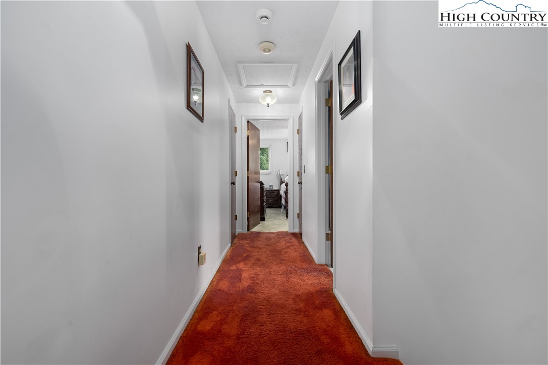 1546 Stage Road Mountain City, TN 37683 - Photo 25 of 48 a view of a hallway with entryway