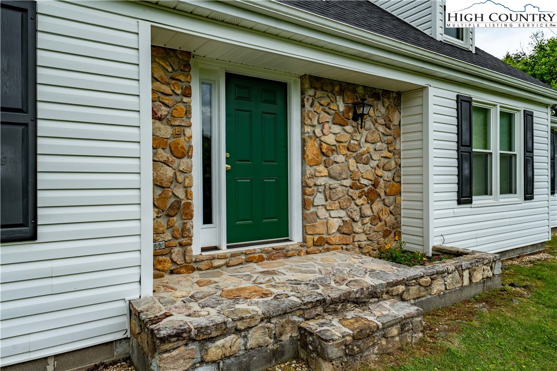 1546 Stage Road Mountain City, TN 37683 - Photo 44 of 48 a view of entrance door of the house